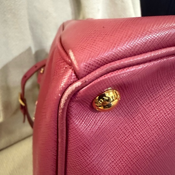 Prada Double Zip Pink Saffiano Leather Galleria Bag with Shoulder Strap - Picture 6 of 16